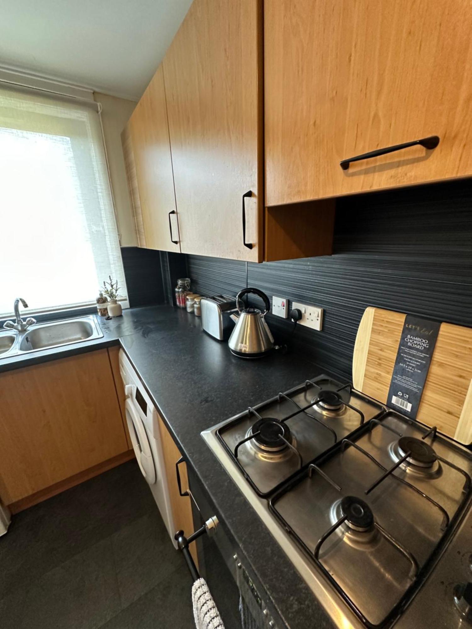 Spacious 3 Bedroom Flat Close To City Center Dalneigh Exterior photo